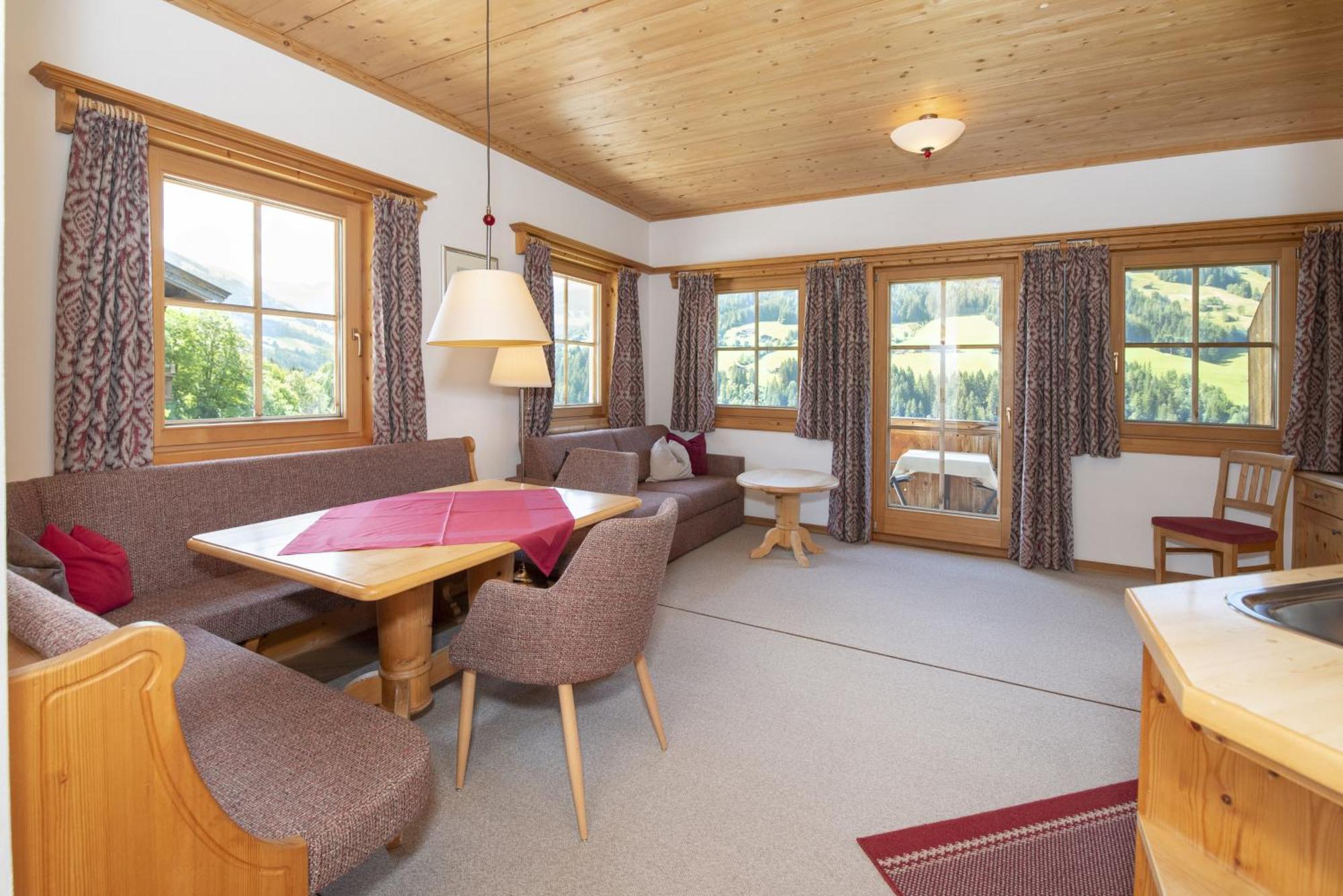 Gaestehaus Larch Alpbach Exteriör bild