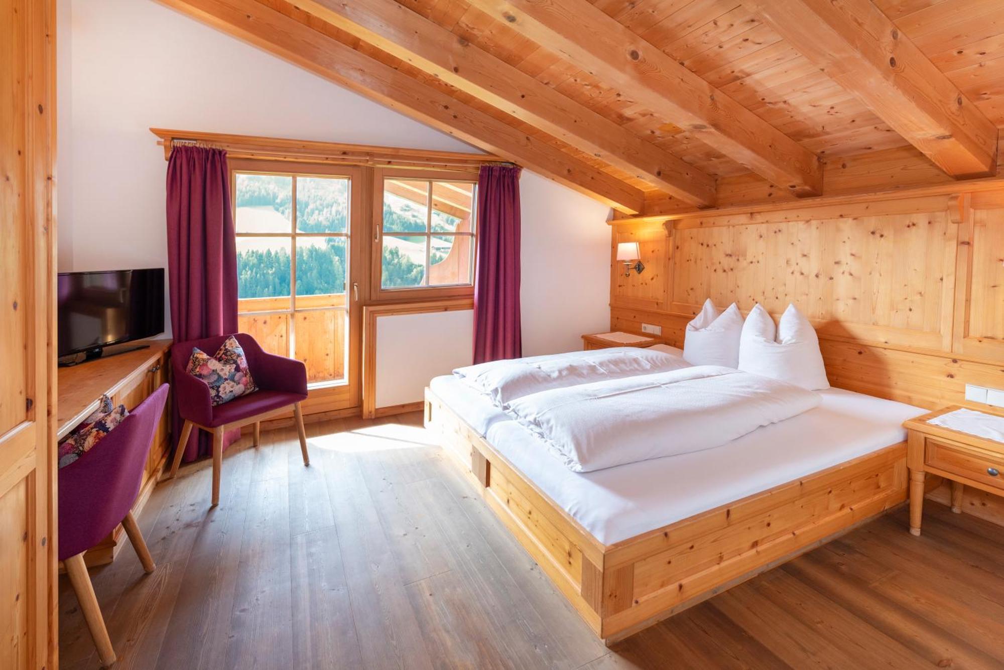 Gaestehaus Larch Alpbach Exteriör bild