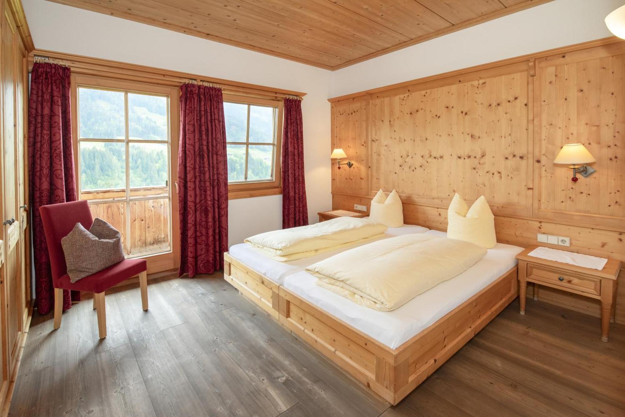 Gaestehaus Larch Alpbach Exteriör bild