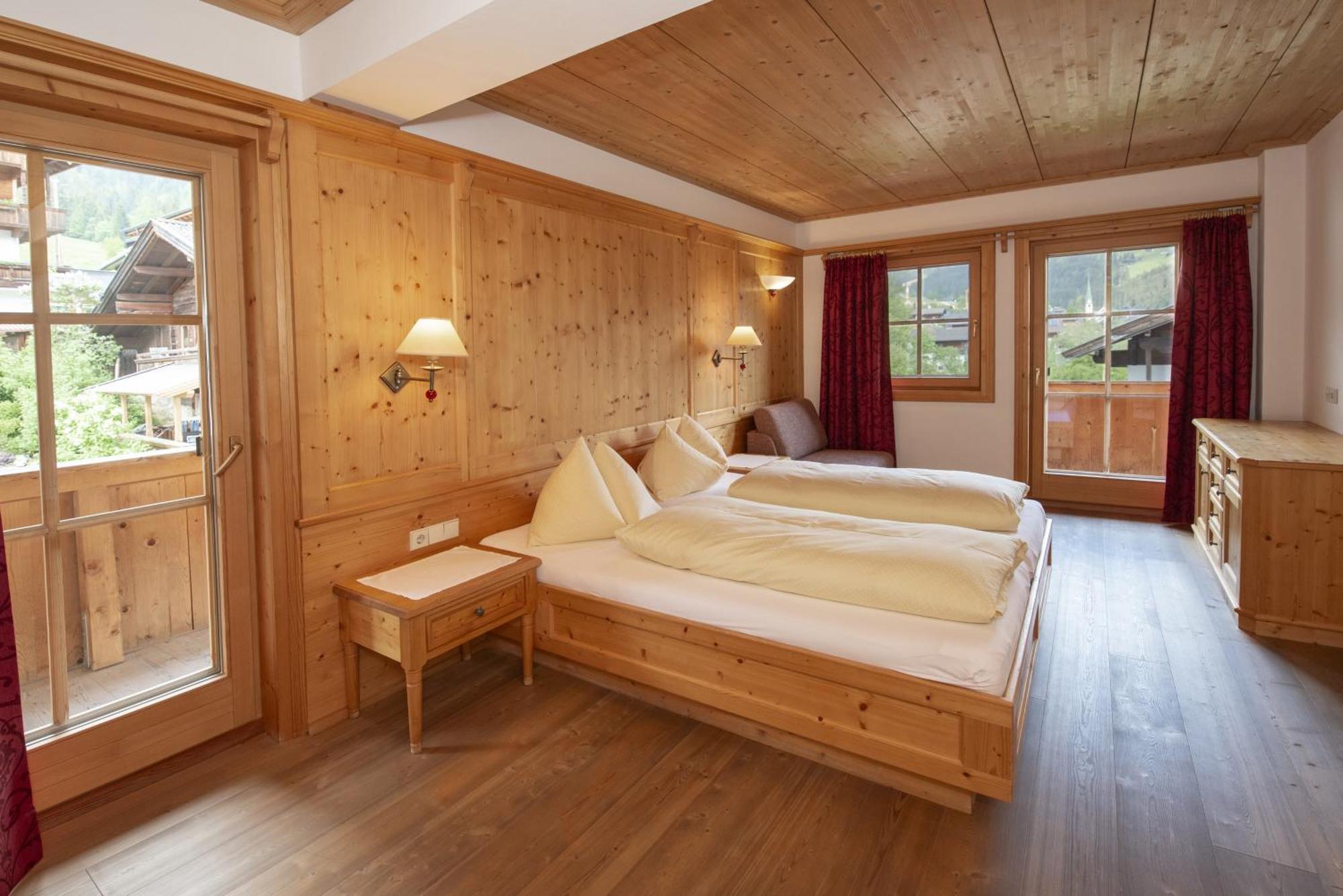 Gaestehaus Larch Alpbach Exteriör bild