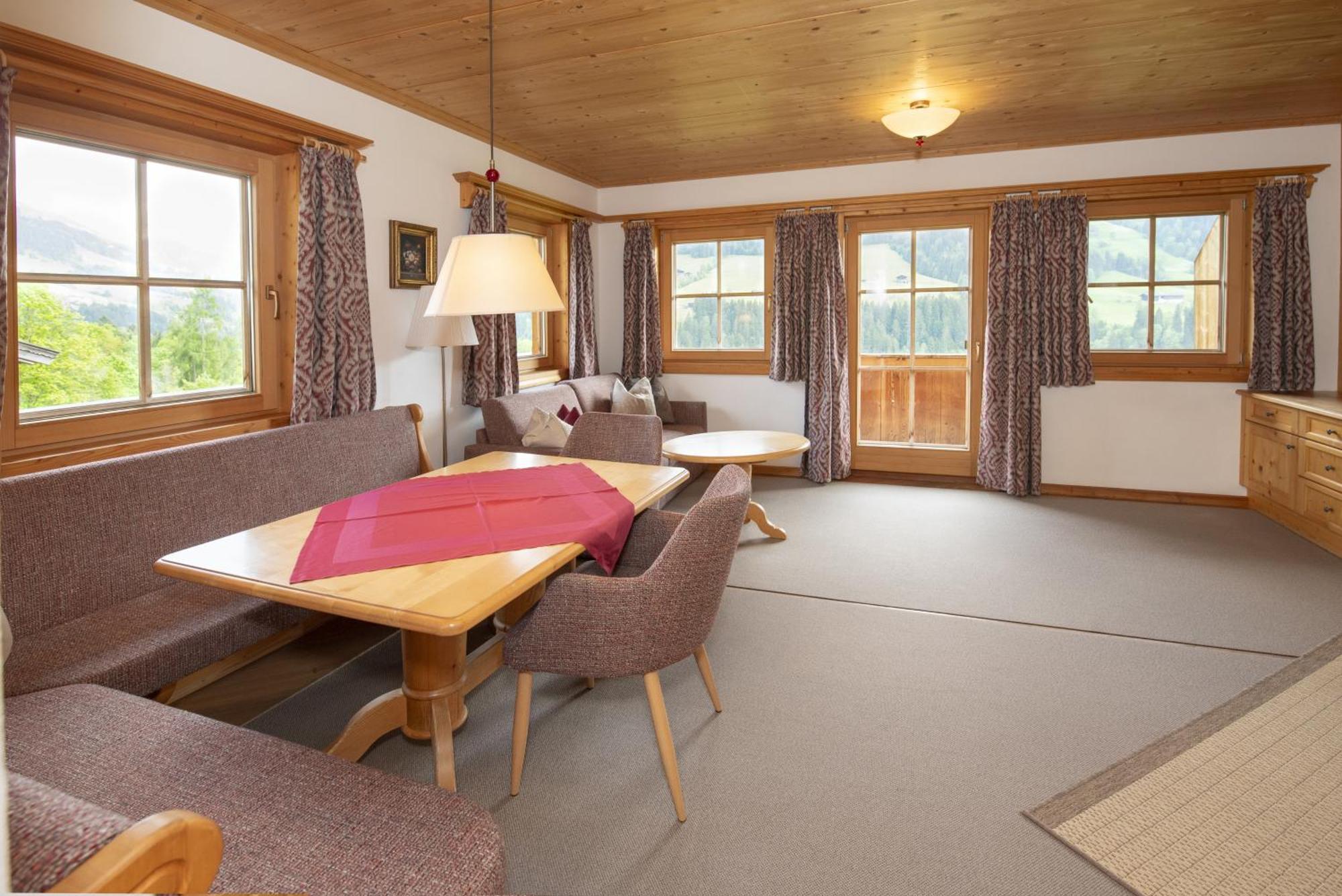 Gaestehaus Larch Alpbach Exteriör bild