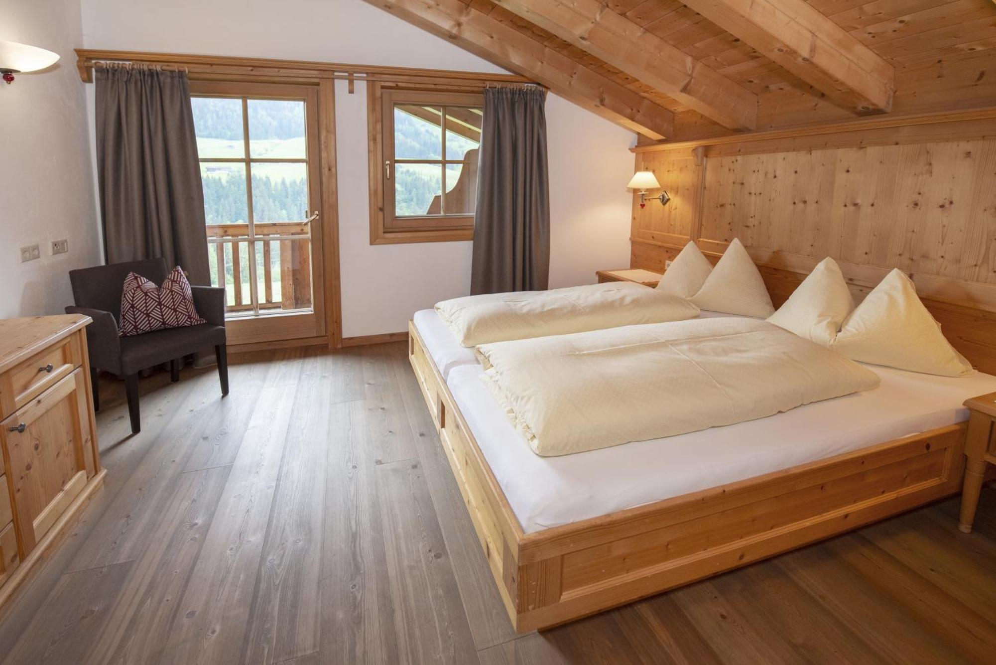 Gaestehaus Larch Alpbach Exteriör bild