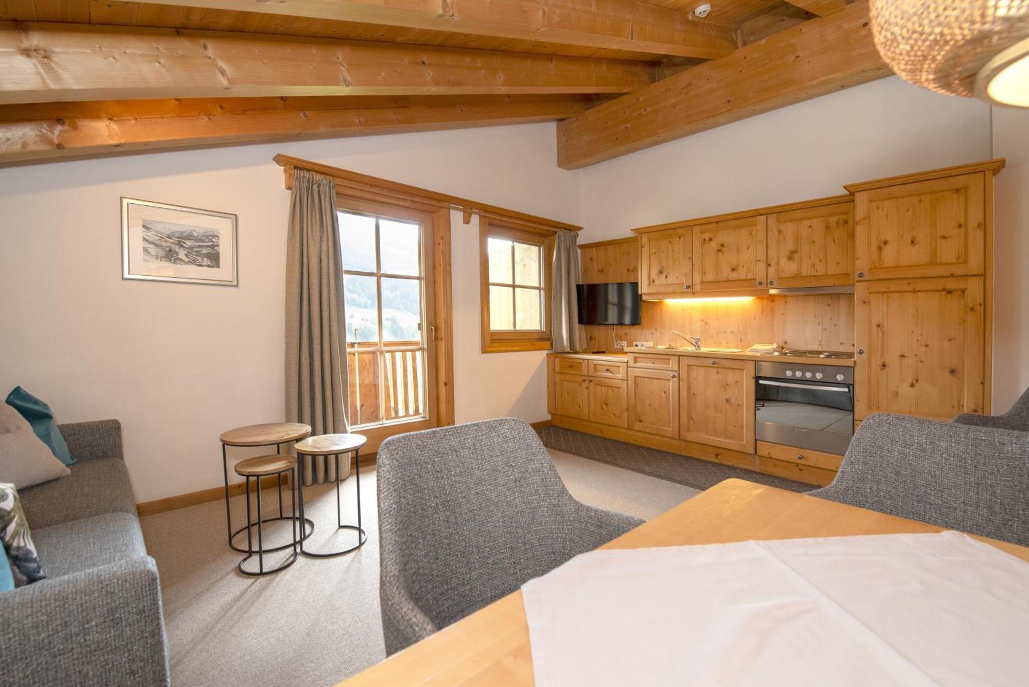 Gaestehaus Larch Alpbach Exteriör bild